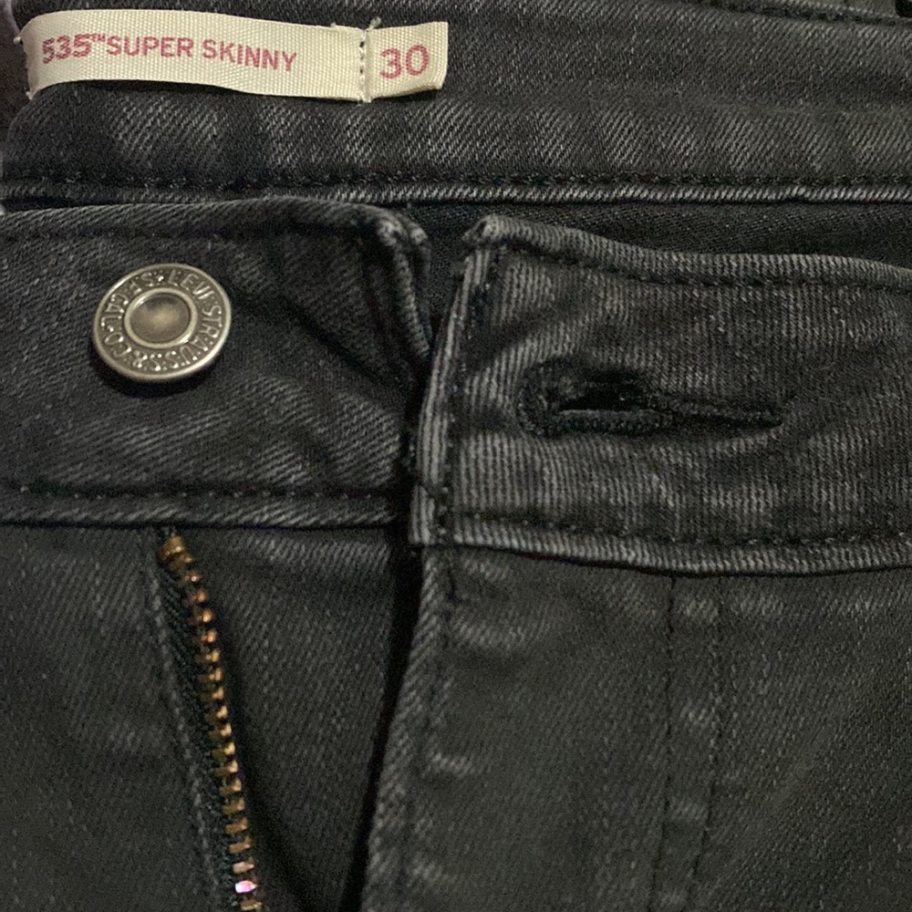 Levi’s - Picture 6 of 7